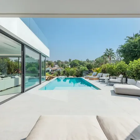 Extravagant 5 Bdrm Golfer's With Private Pool Appartement *