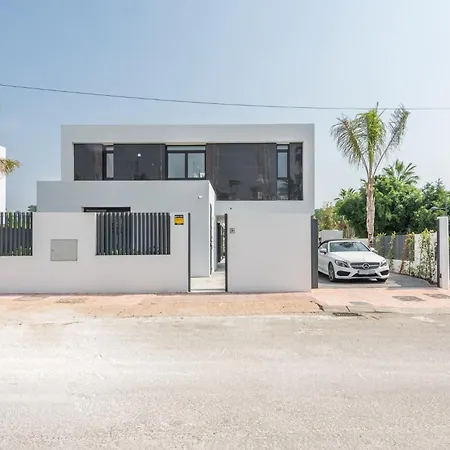 Extravagant 5 Bdrm Golfer's With Private Pool Apartmán Estepona