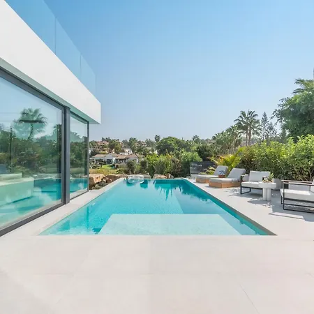 Extravagant 5 Bdrm Golfer's With Private Pool *
