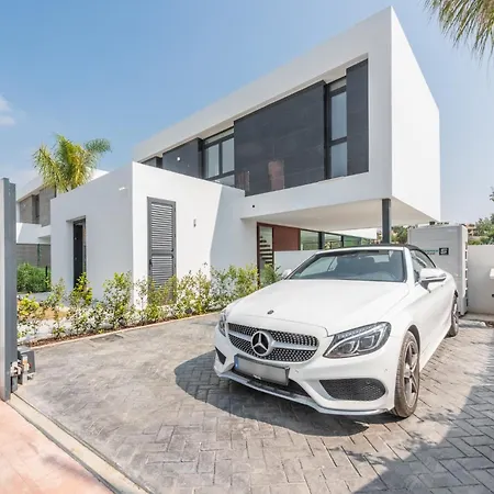 Extravagant 5 Bdrm Golfer's With Private Pool