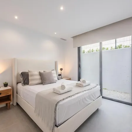Apartment Extravagant 5 Bdrm Golfer's With Private Pool